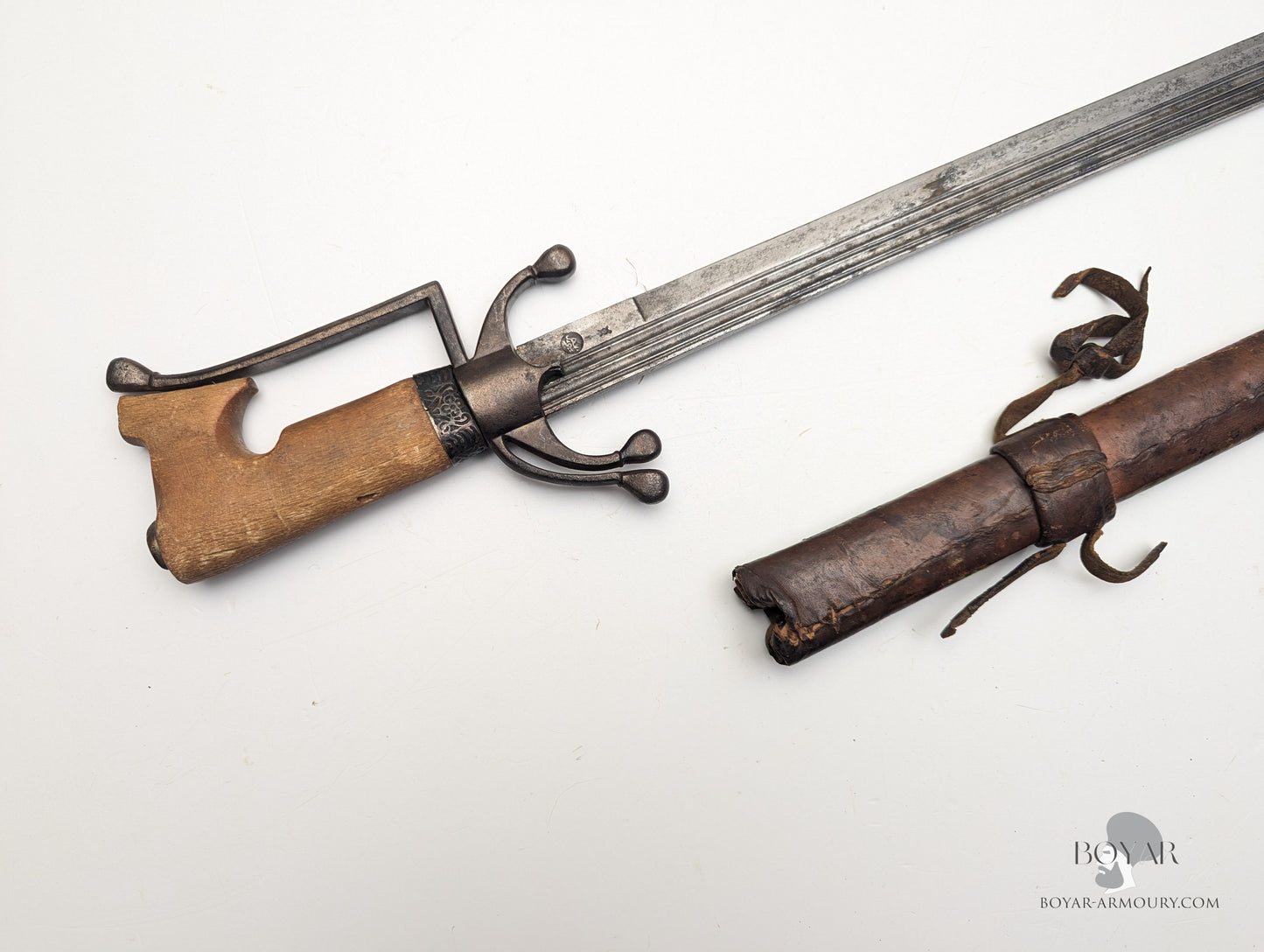 North African Nimcha, Horn Hilt