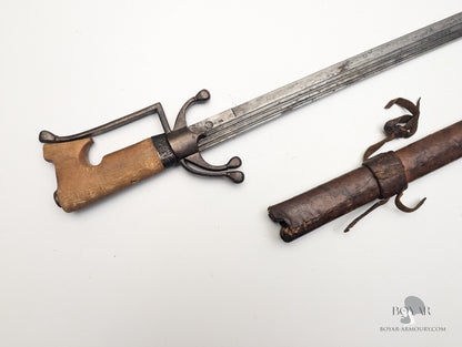 North African Nimcha, Horn Hilt