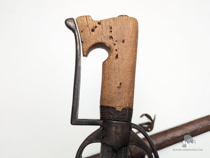 North African Nimcha, Horn Hilt