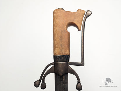 North African Nimcha, Horn Hilt